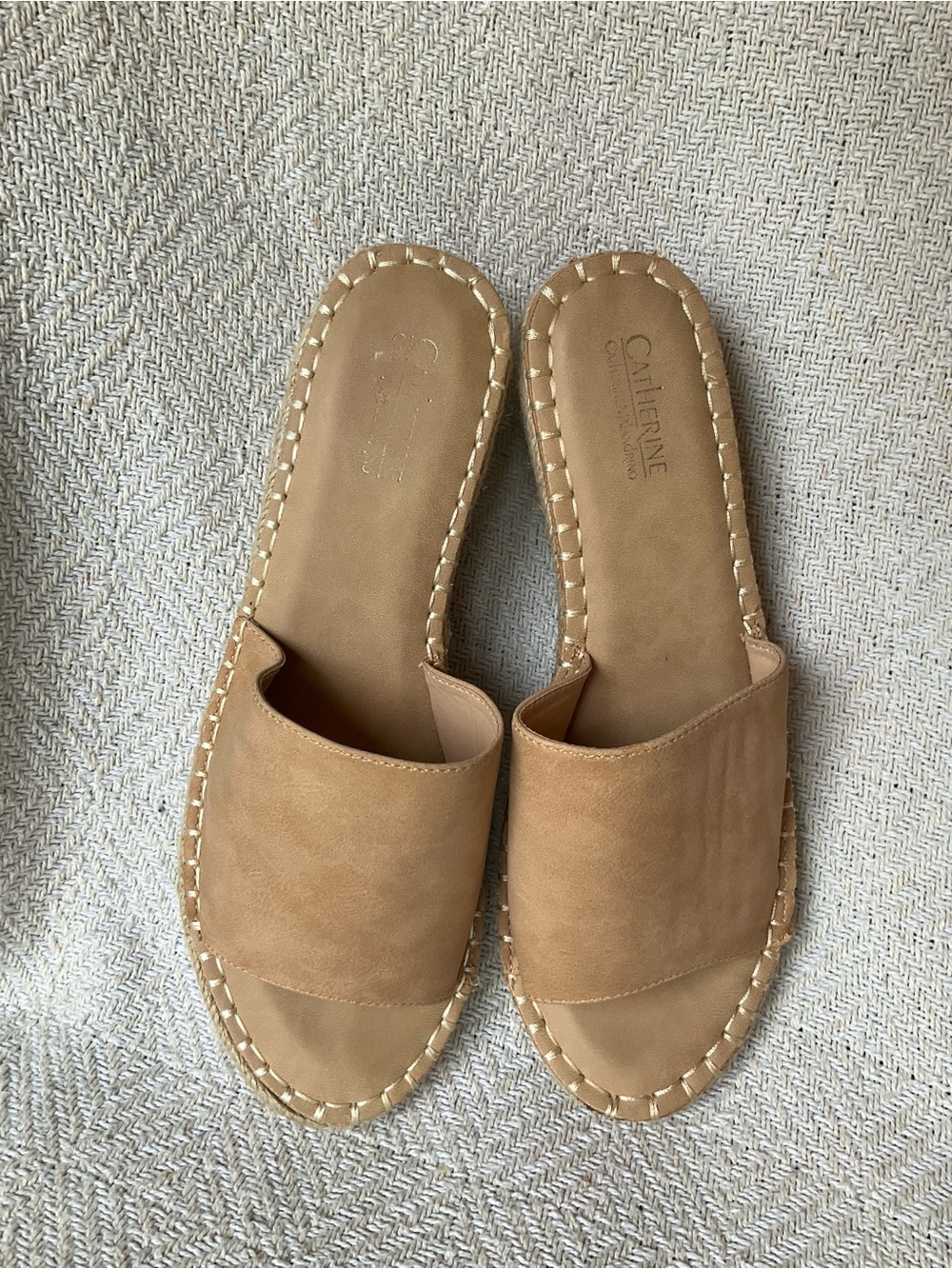 Catherine Malandrino Camel/Tan Suede Slide Sandals